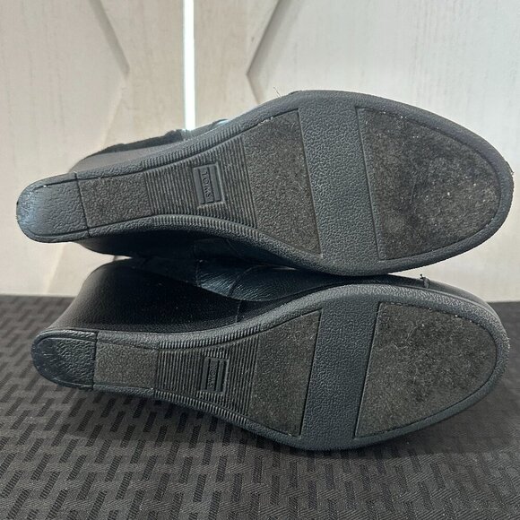 TOMS Desert High Wedge Suede & Leather Bootie - Picture 9 of 11